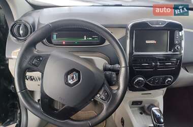 Хэтчбек Renault Zoe 2016 в 