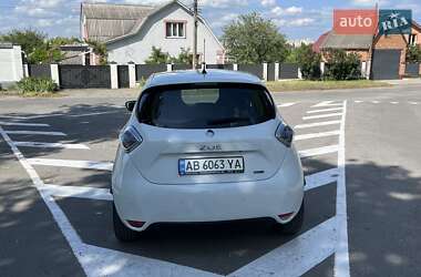 Хэтчбек Renault Zoe 2017 в 
