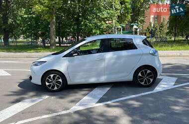 Хэтчбек Renault Zoe 2017 в 