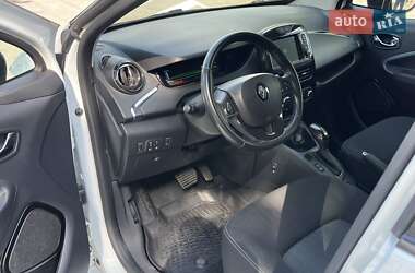 Хэтчбек Renault Zoe 2017 в 
