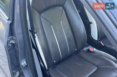 Хетчбек Renault Zoe 2016 в 