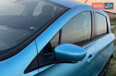 Хэтчбек Renault Zoe 2021 в 