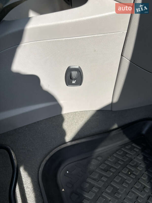 Хэтчбек Renault Zoe 2018 в Киеве фото 37 Хэтчбек Renault Zoe 2018 в Киеве