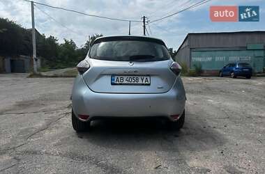 Хэтчбек Renault Zoe 2021 в 