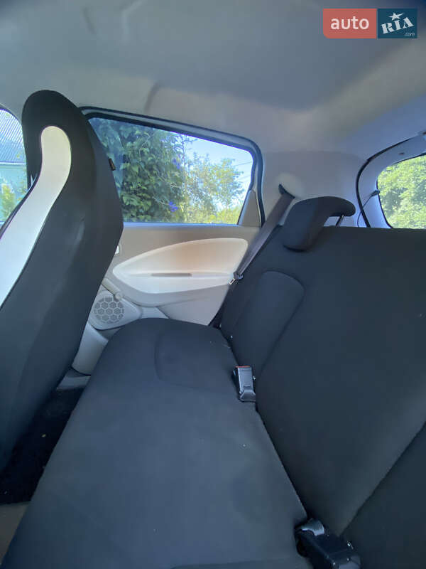 Хэтчбек Renault Zoe 2015 в Ровно фото 6 Хэтчбек Renault Zoe 2015 в Ровно