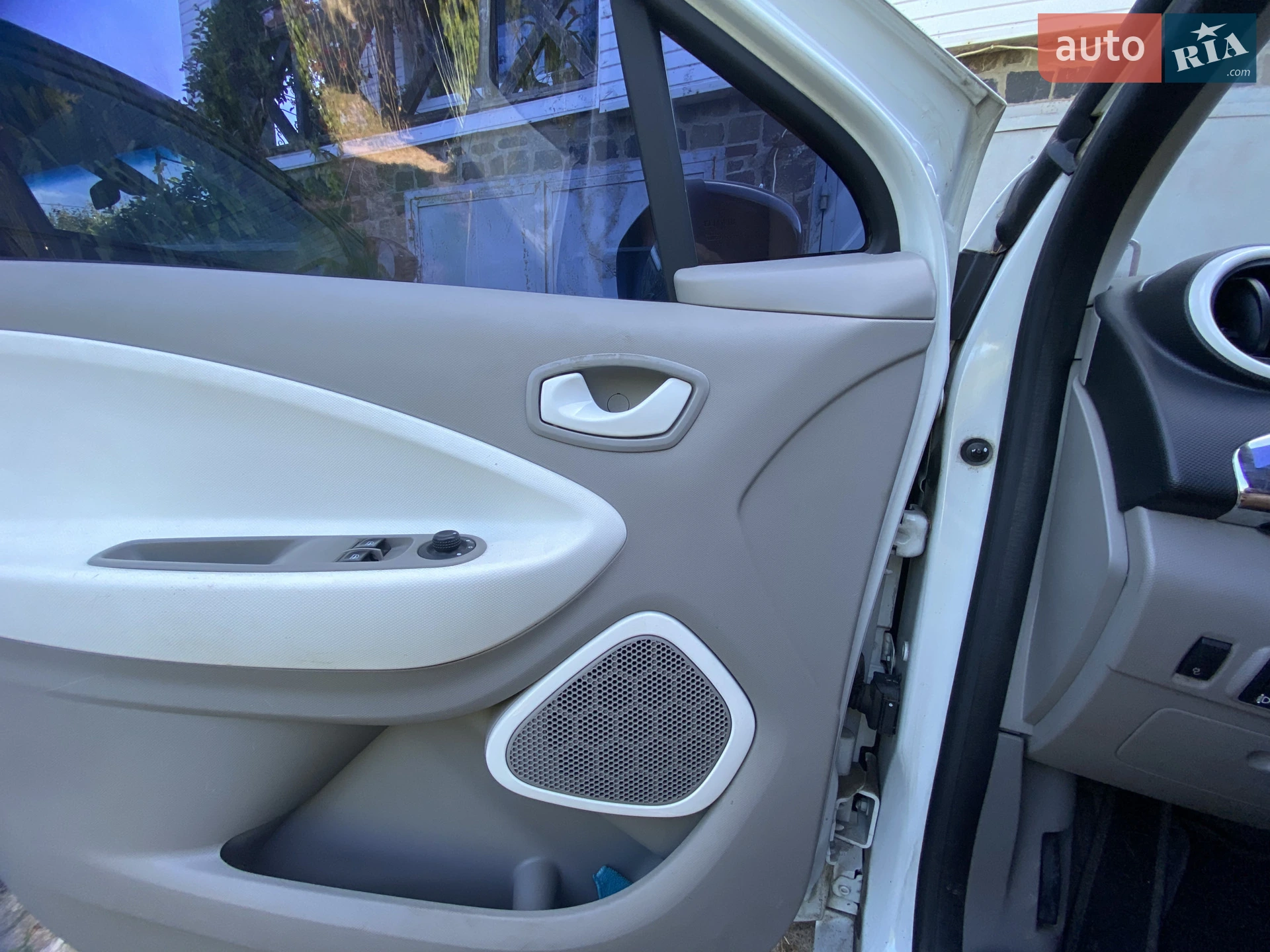 2015 Renault ZOE - мініатюра 25