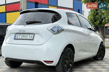 Хэтчбек Renault Zoe 2015 в 