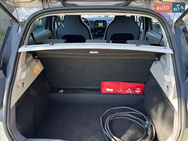Хэтчбек Renault Zoe 2015 в Львове