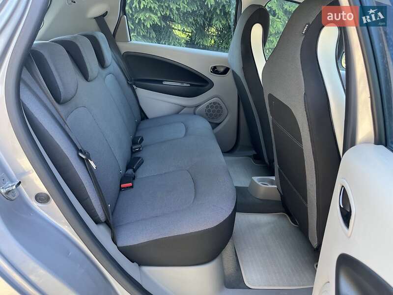 Хэтчбек Renault Zoe 2015 в Львове