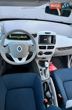 Хэтчбек Renault Zoe 2013 в 