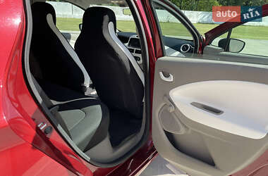 Хэтчбек Renault Zoe 2018 в 