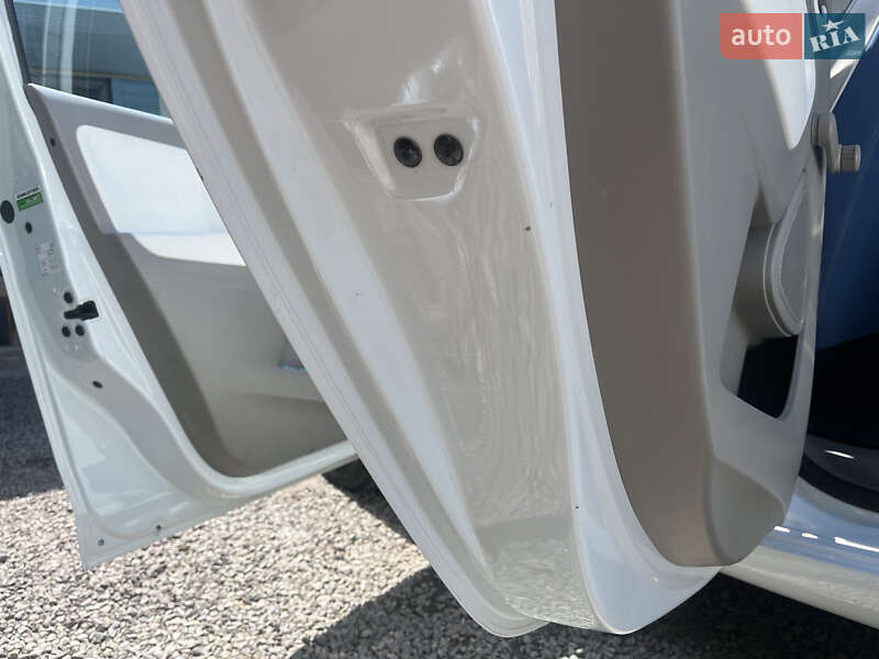 Хэтчбек Renault Zoe 2013 в Виннице