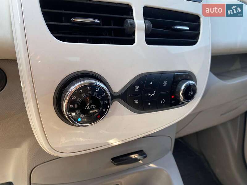 Хэтчбек Renault Zoe 2015 в Львове