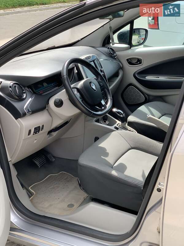 Хэтчбек Renault Zoe 2015 в Ровно