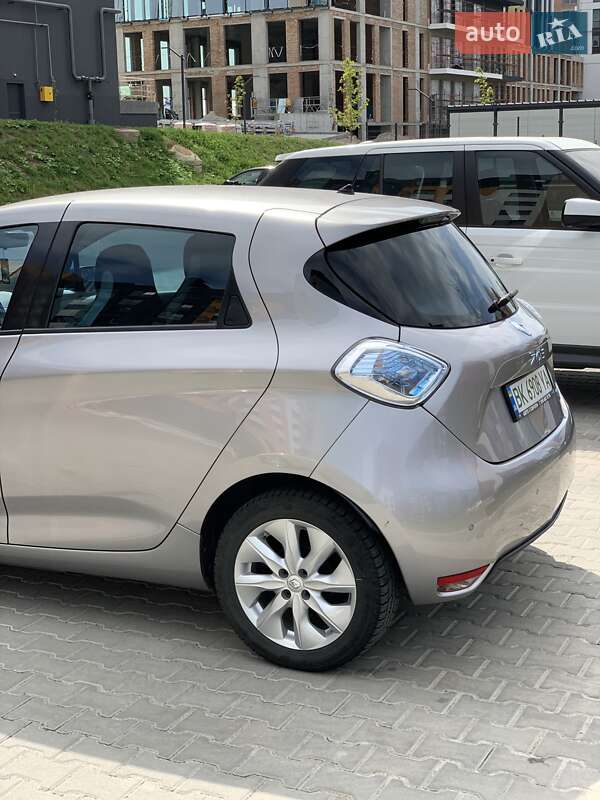 Хэтчбек Renault Zoe 2015 в Ровно