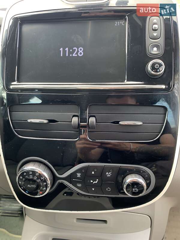 Хэтчбек Renault Zoe 2015 в Ровно