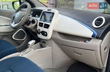 Хэтчбек Renault Zoe 2013 в 