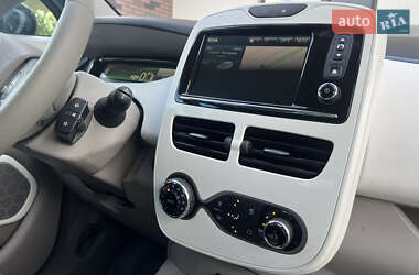 Хэтчбек Renault Zoe 2013 в 