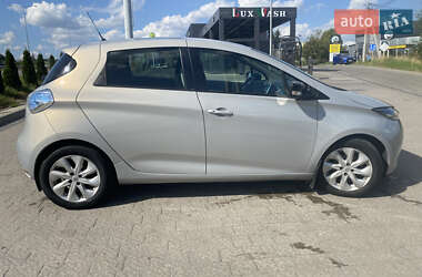 Хэтчбек Renault Zoe 2016 в 