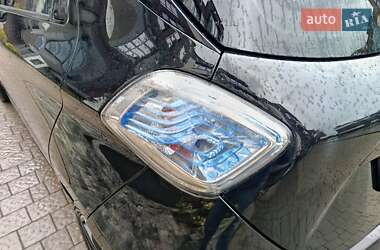 Хэтчбек Renault Zoe 2018 в 