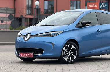 Хэтчбек Renault Zoe 2017 в 