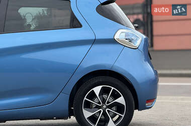 Хэтчбек Renault Zoe 2017 в 