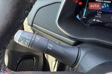Хэтчбек Renault Zoe 2021 в 