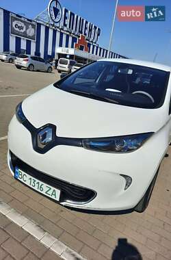 Хэтчбек Renault Zoe 2015 в 