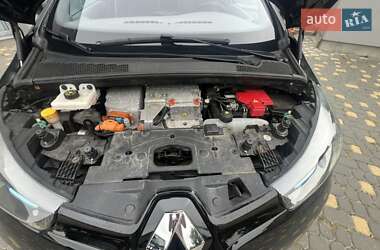 Хэтчбек Renault Zoe 2013 в 