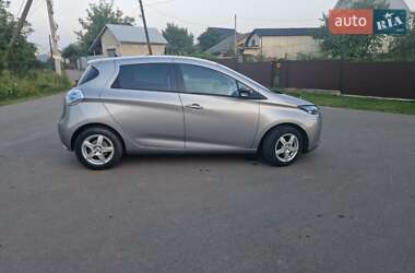 Хэтчбек Renault Zoe 2015 в 