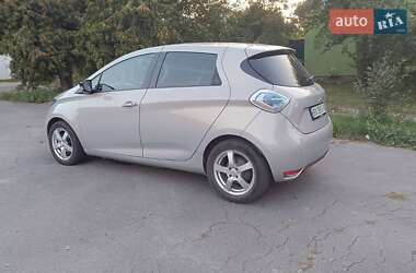 Хэтчбек Renault Zoe 2016 в 