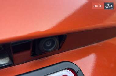 Хэтчбек Renault Zoe 2016 в 