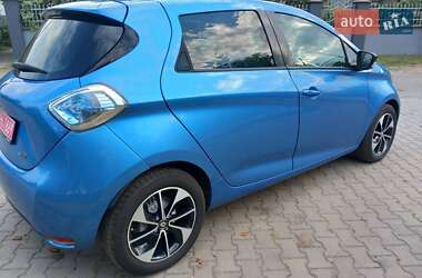 Хэтчбек Renault Zoe 2017 в 