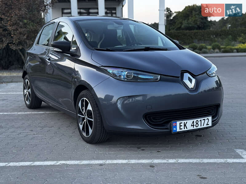 Хэтчбек Renault Zoe 2017 в 