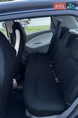 Хэтчбек Renault Zoe 2017 в 