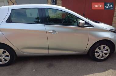 Хэтчбек Renault Zoe 2020 в 
