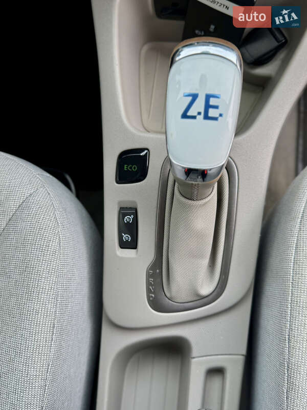 Хэтчбек Renault Zoe 2017 в Самборе фото 42 Хэтчбек Renault Zoe 2017 в Самборе