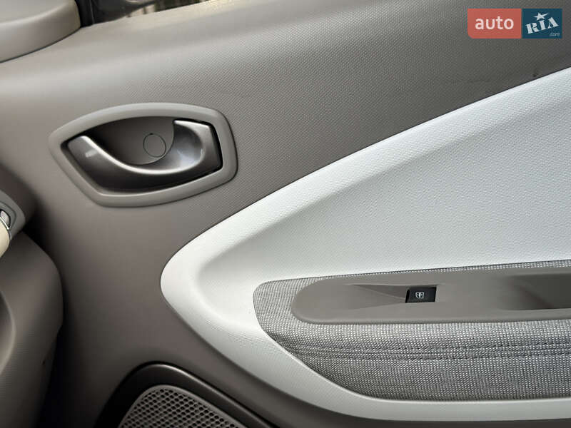 Хэтчбек Renault Zoe 2017 в Самборе фото 69 Хэтчбек Renault Zoe 2017 в Самборе