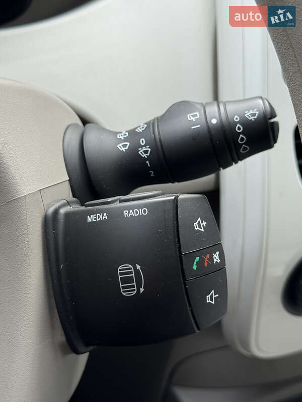 Хэтчбек Renault Zoe 2017 в Самборе фото 82 Хэтчбек Renault Zoe 2017 в Самборе