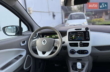 Хэтчбек Renault Zoe 2015 в 