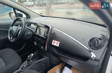 Хэтчбек Renault Zoe 2017 в 