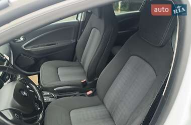 Хэтчбек Renault Zoe 2017 в 