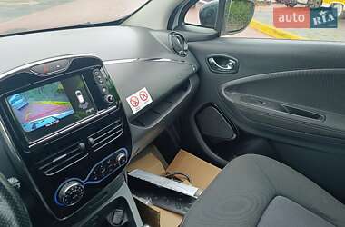 Хэтчбек Renault Zoe 2017 в 