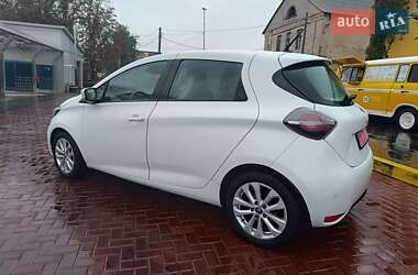 Хэтчбек Renault Zoe 2021 в 