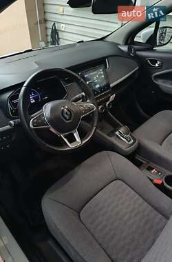 Хэтчбек Renault Zoe 2021 в 
