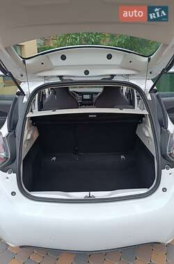 Хэтчбек Renault Zoe 2021 в 