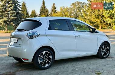 Хэтчбек Renault Zoe 2017 в 