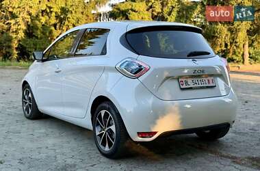 Хэтчбек Renault Zoe 2017 в 