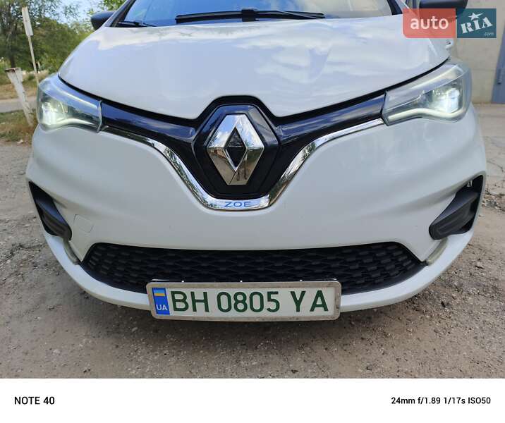 Хэтчбек Renault Zoe 2020 в 