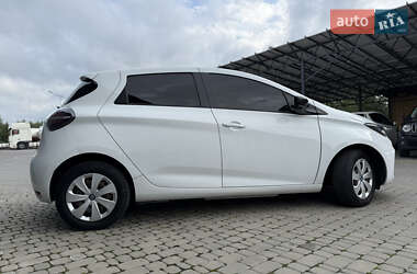 Хэтчбек Renault Zoe 2020 в 
